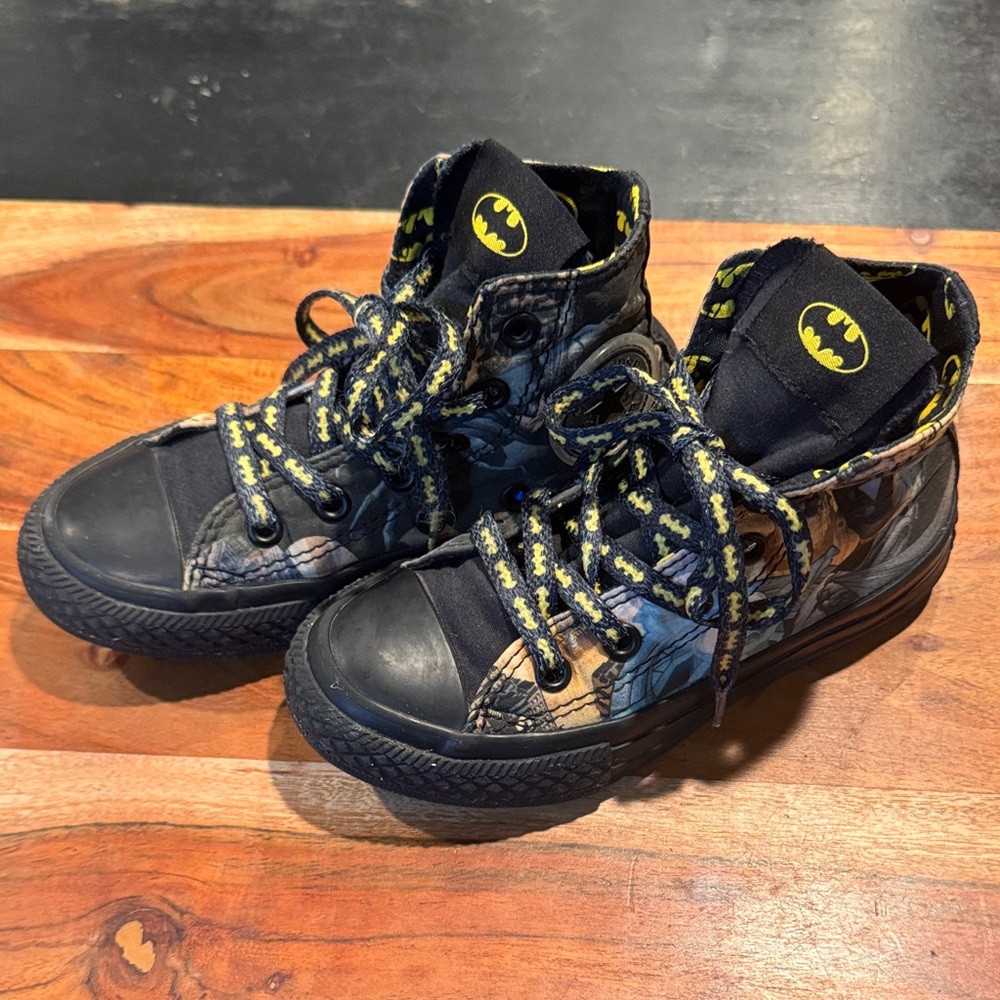 Converse All-Star Chuck Taylor Batman DC Comica Kids High-Top Sneakers - 11C - Picture 10 of 14